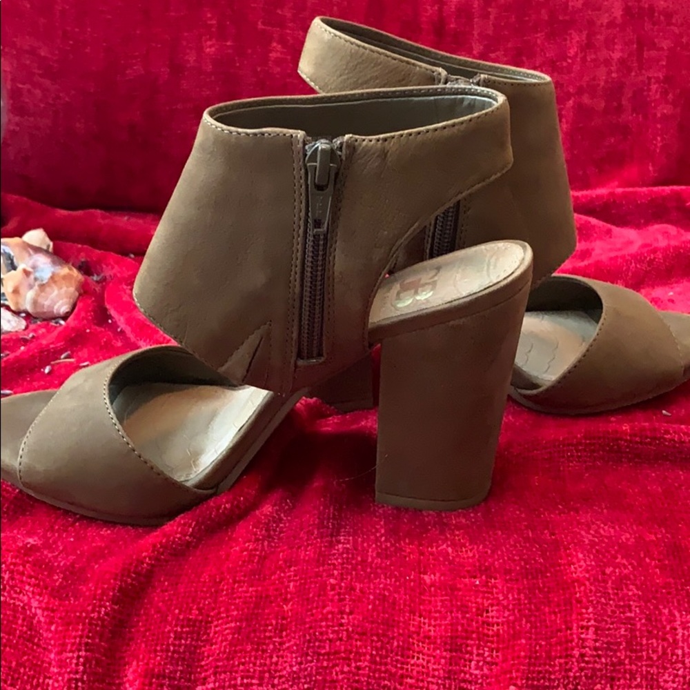 Block high heels
